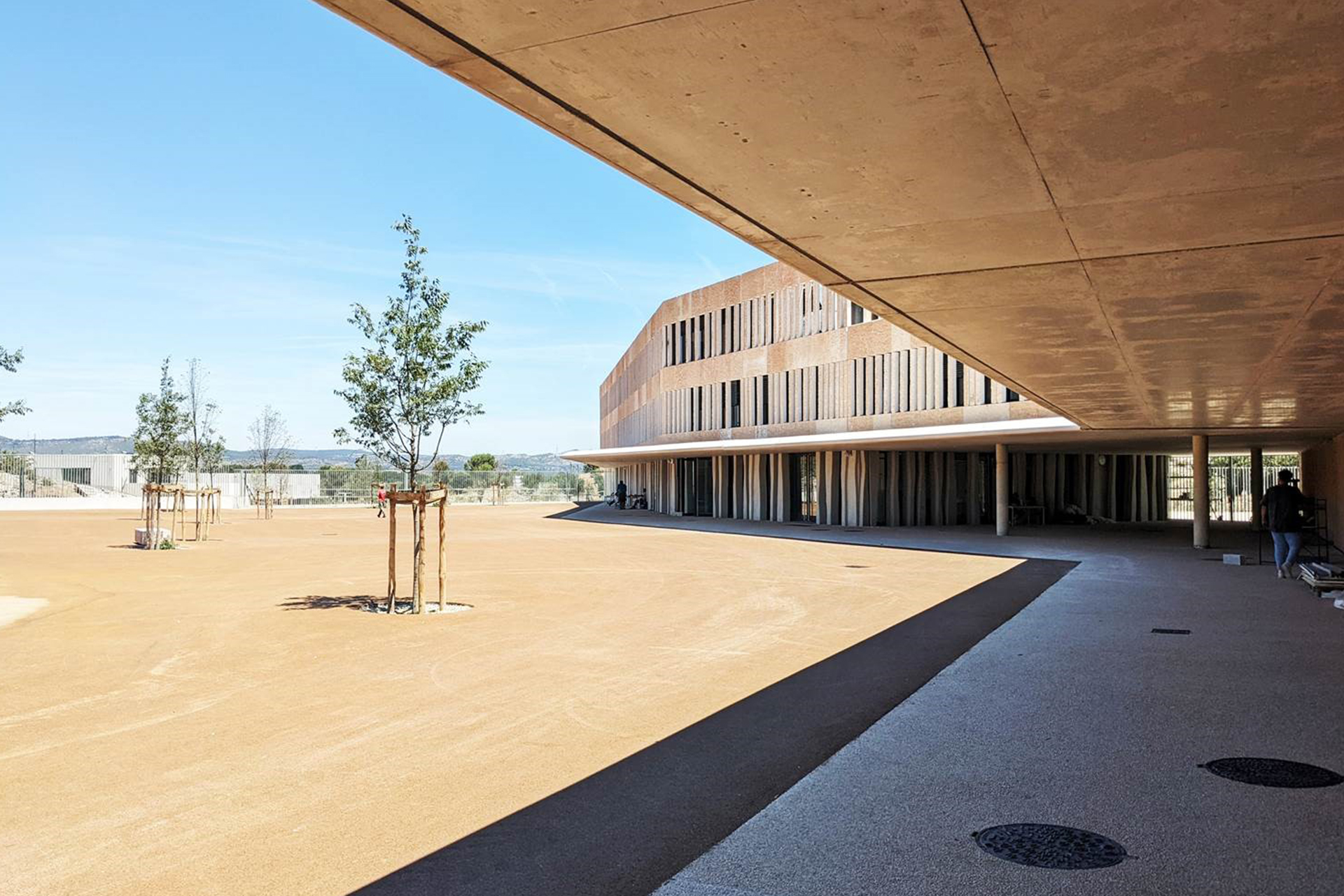 Lançon-Provence - Collège© UNICarchitecture_RudyRicciotti
