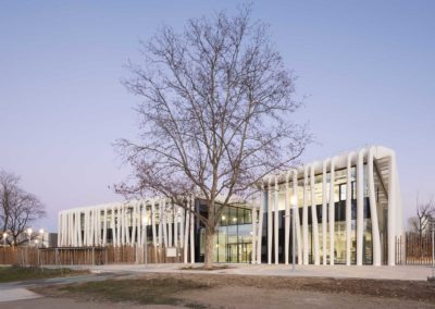 Médiathèque et Maison de quartier Mas du Taureau_2© Rudy Ricciotti