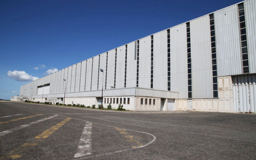 Hangar Mercure de la base aérienne 125 à Istres (13)